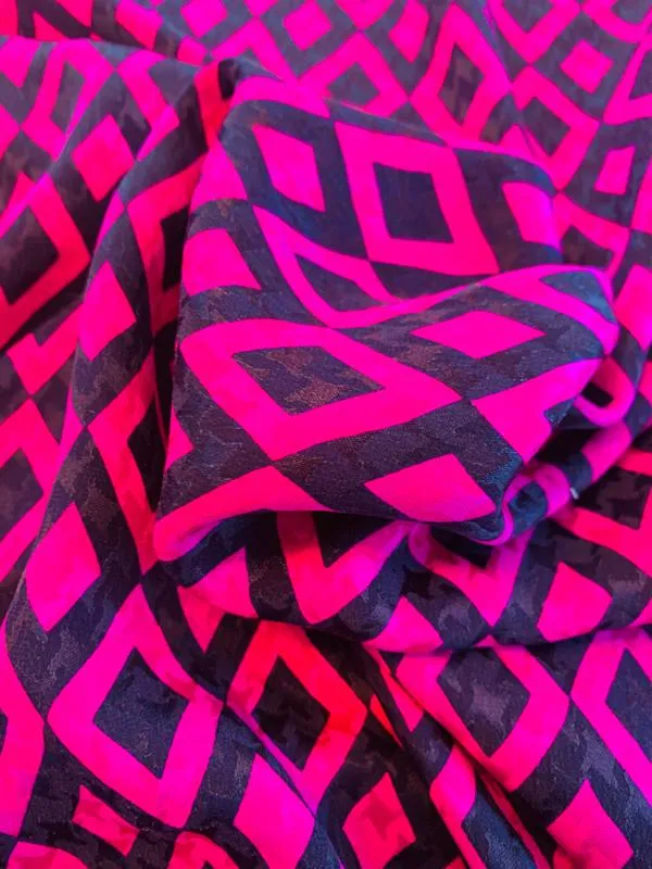 Abraham Geometric Diamond Printed Silk Jacquard - Fuscia / Navy
