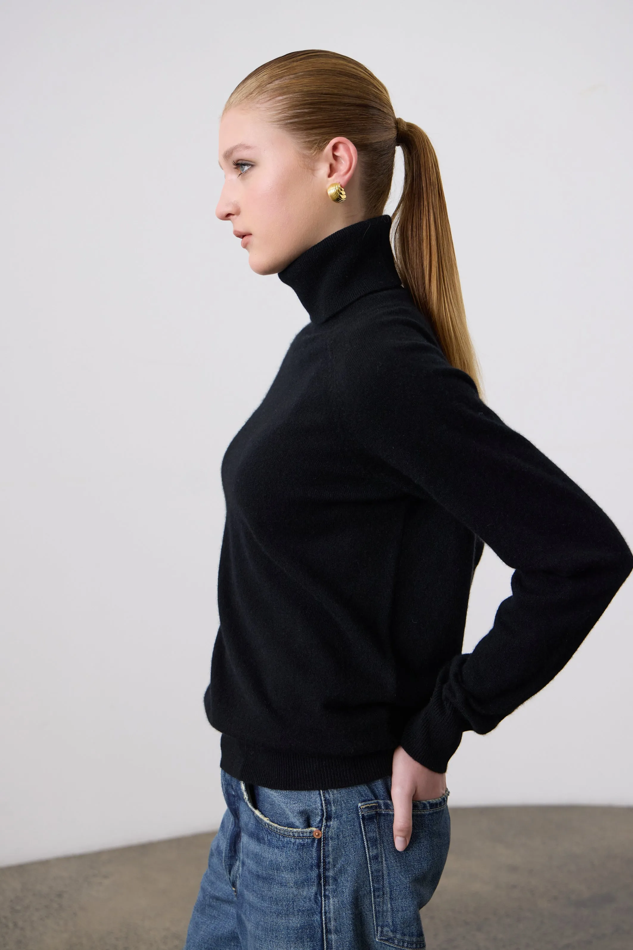 Ashwell Rollneck - Black